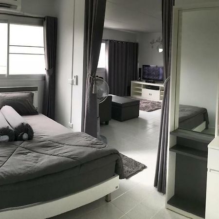 T11 Popula Condo By Prathomlerk Pak Kret Exteriér fotografie